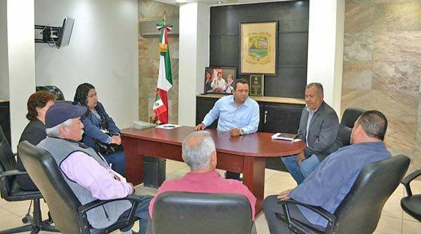 Prorrogan burócratas la huelga en Castaños