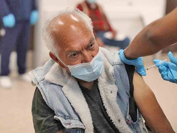Vacunas surten efecto en EU; disminuyen contagios covid