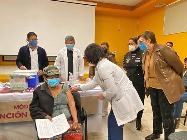 Inicia campaña de vacunación en MM
