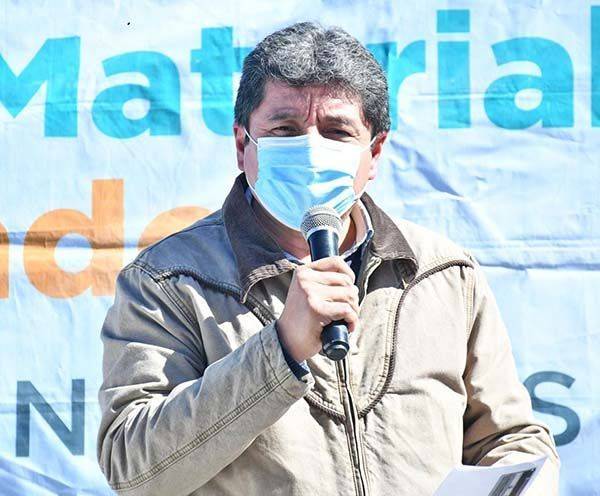 Entregan a monclovenses cemento a precio subsidiado