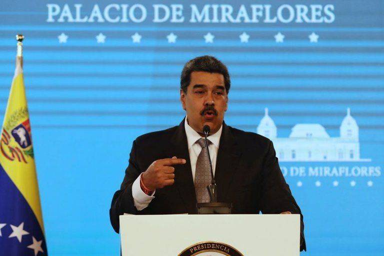 Ofrece Maduro a AMLO abastecer de gas a México