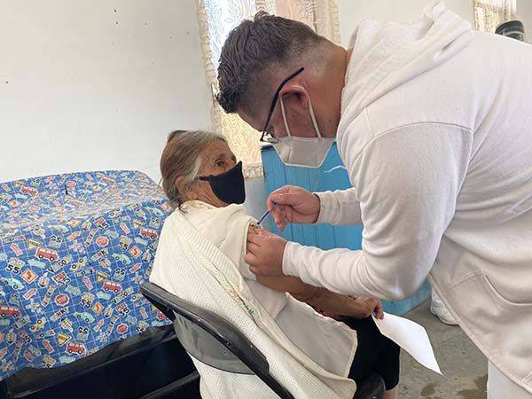 Arranca vacunación anti Covid en Ramos