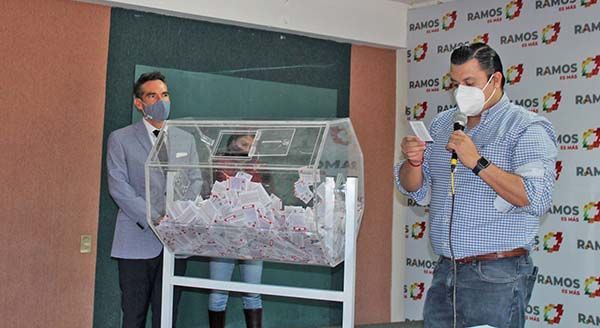 Rifan 200 mil pesos entre contribuyentes cumplidos