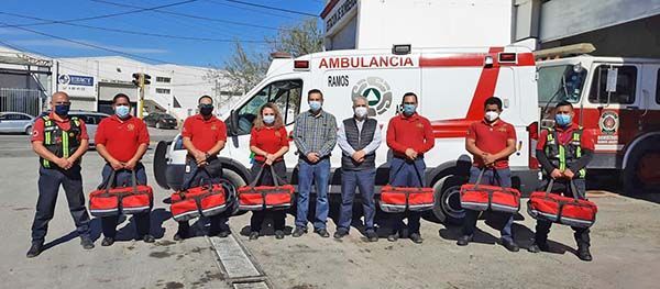 Refuerzan con donativo la unidad de Protección Civil