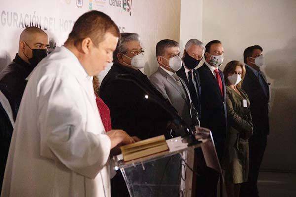 Inaugura Riquelme hotel Plaza Allende