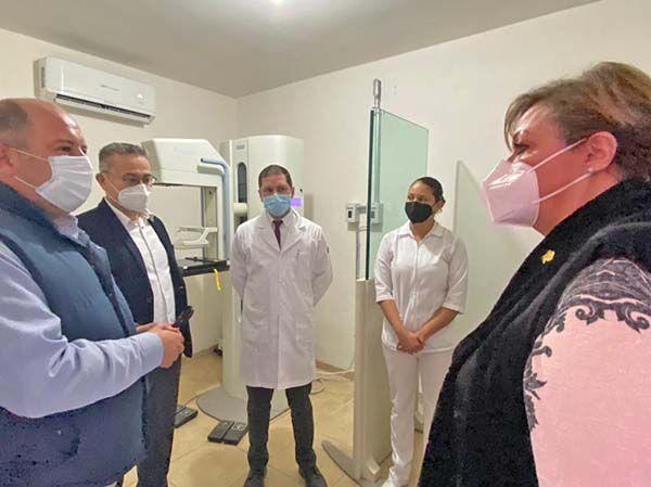 Fortalece alcaldesa lucha contra cáncer