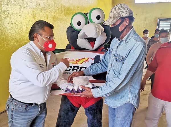 Más apoyos de la CROC llegan a la colonia Borja