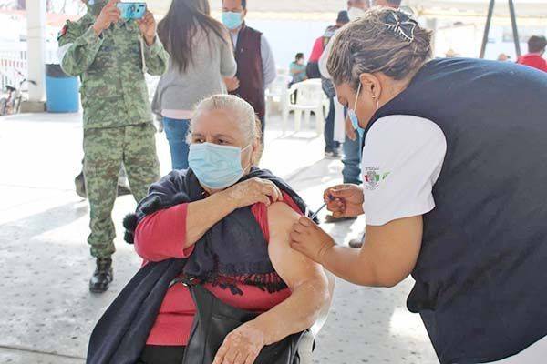 Arranca vacunación en Ciudad Frontera