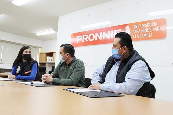 Signan convenio Pronnif y UVA