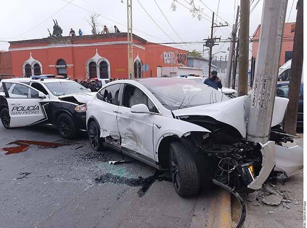 Roba Tesla de $2.7 millones en NL