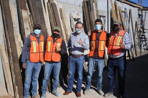 Supervisan construcción de Academia de Policía