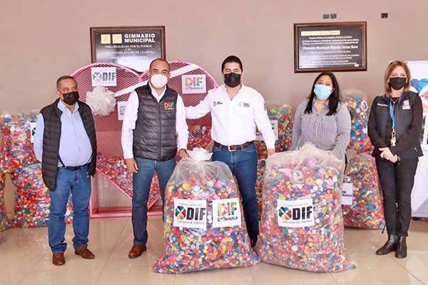 Solidario Julio Long con niños con cáncer