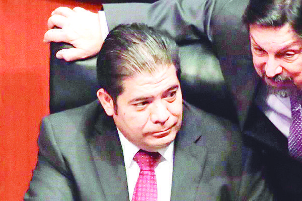 Falleció senador Radamés Salazar por Covid