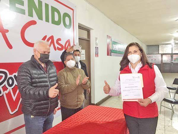 Es Lupita Murguía candidata del PRI