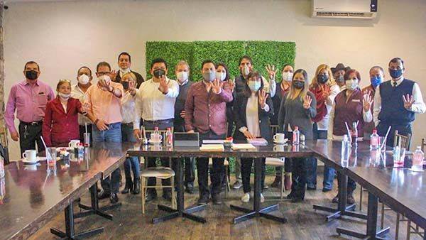 Tendrá César Flores que renunciar a candidatura