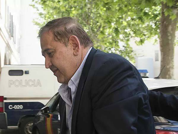 Promueve Ancira amparo para que prescriba delito