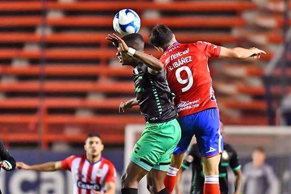 No consignó árbitro insultos racistas a Torres
