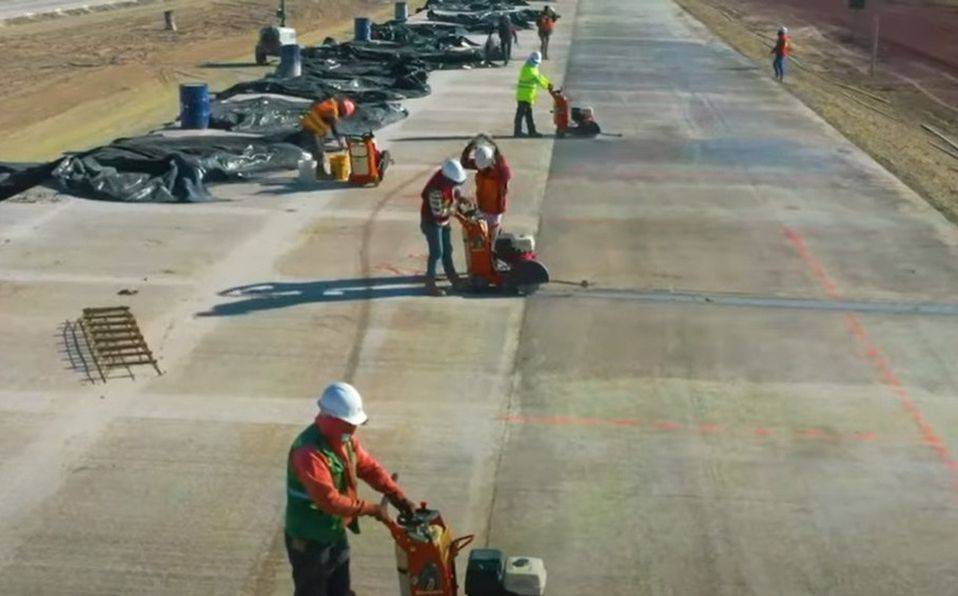 Obra del aeropuerto de Santa Lucía avanza con construcción de pistas de aterrizaje
