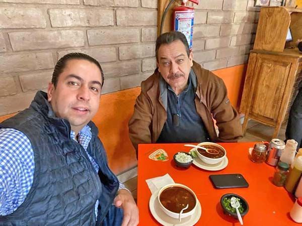 Se reúne Chema con el Secretario de Gobierno