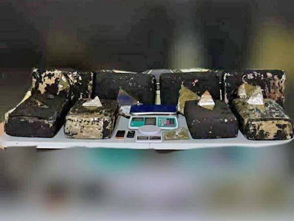 Decomisan 45 kilos de droga
