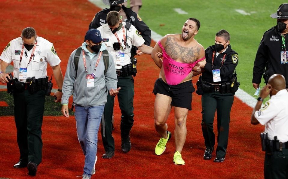 Espontáneo cobró 7 millones y medio de pesos por invadir el Super Bowl