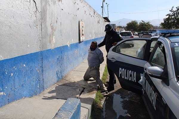 Charro cansa a vecinos
