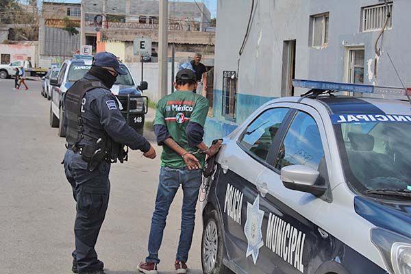 Policías encierra a dúo toxico