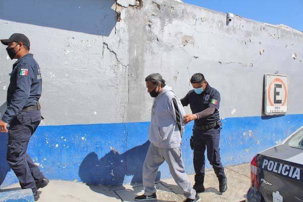 Carga mercancía robada de centro comercial