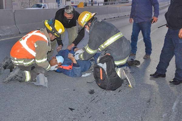 Cafre deja herido a barrendero