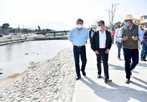 Recorren la obra de Río Monclova