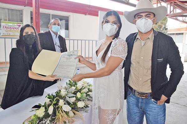 Se casan 79 parejas en las Bodas Comunitarias
