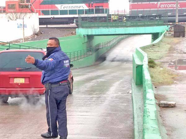 Realiza operativos por el frío municipio de Frontera