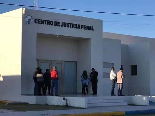 Acuden a declarar; y salen intoxicados