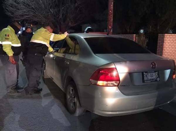 Dos lesionados tras accidente vehicular