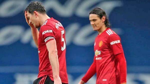 MANCHESTER UNITED: SE ALEJÓ DEL LIDERATO AL EMPATAR CON WEST BROMWICH