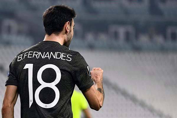 Comanda Fernandes goleada del Manchester United
