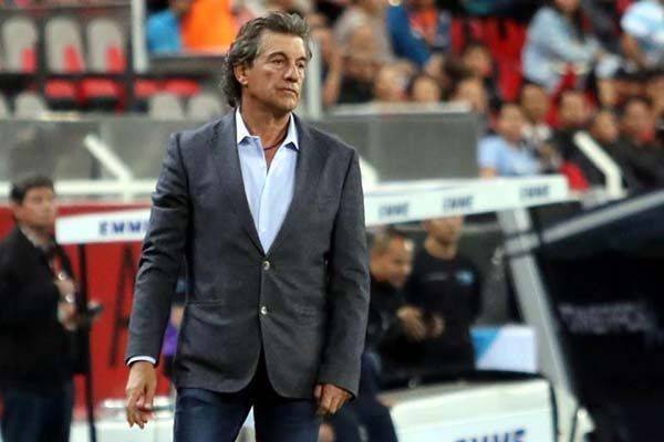 Operan a Romano del corazón