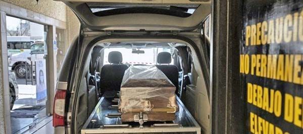 La larga espera para sobrevivir o ser enterrado en México
