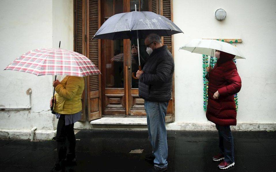 OPS destaca a Uruguay por disminución de contagios de covid-19