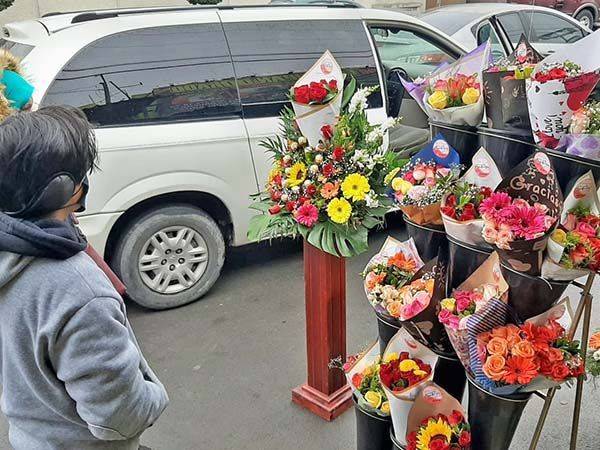 Mantiene Amor Venta de Flores