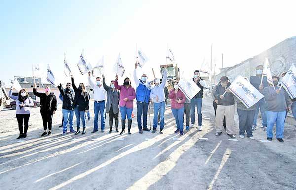 Arrancan pavimento en la colonia Los Bosques