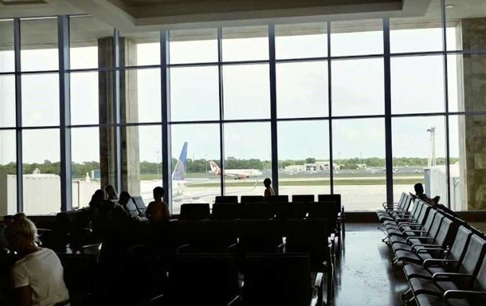 Turistas ingresan rápidamente a México a pesar de Covid