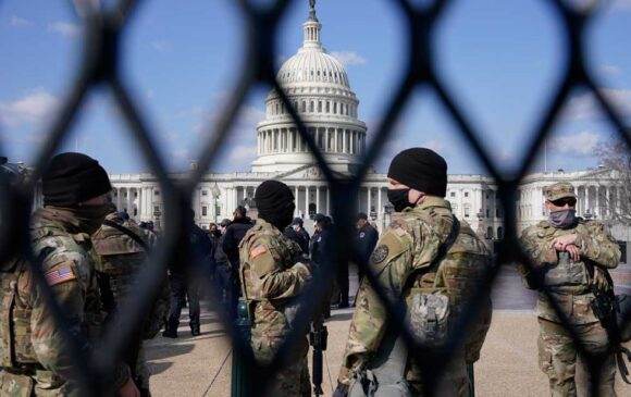 Alerta máxima en el Capitolio ante posible asalto