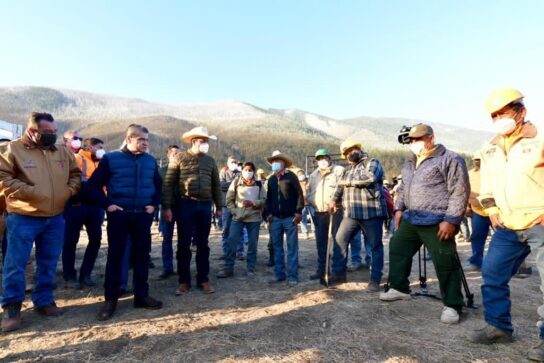 Coordina Riquelme combate de incendio forestal