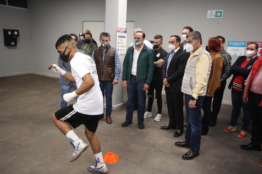 Disfrutan saltillenses del Multideportivo El Sarape