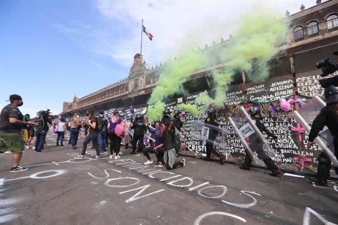 Resistió muro; evitamos provocación.-AMLO