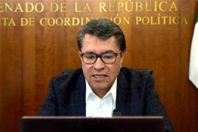 Regular mariguana puede generar recaudación.-Monreal