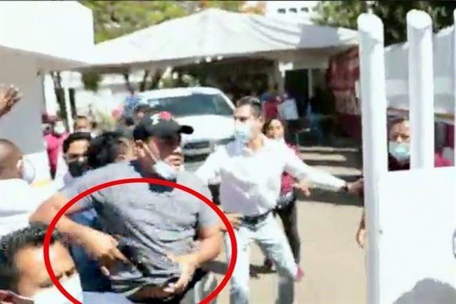 Escolta de superdelegada es policía de Oaxaca