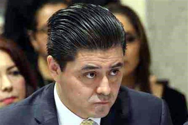 Dictan prisión preventiva a ex Secretario de Yunes