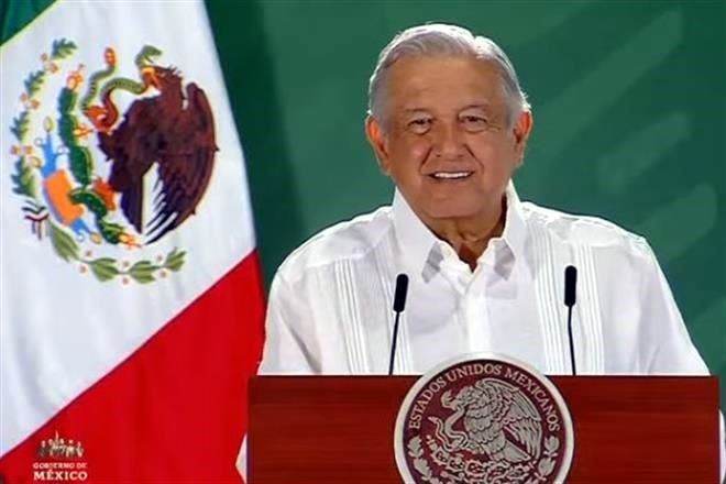 Va AMLO contra empresas por ley eléctrica